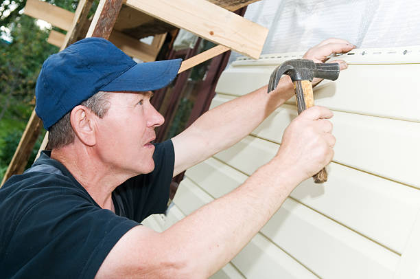 Best Wood Siding Installation  in Cedar Falls, IA